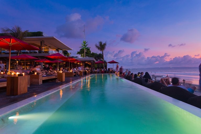 7 best romantic sunset bars in Bali